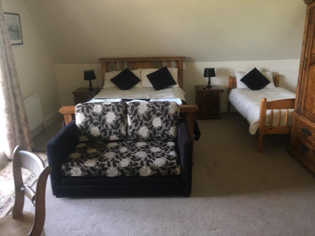 نيوبريدج The Curragh Country House Accommodation المظهر الخارجي الصورة